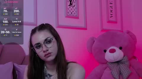 Snapshot of abby__white chatting on February 2025 11:19:02 PM Abby online show from February 2025 11:19:02 PM