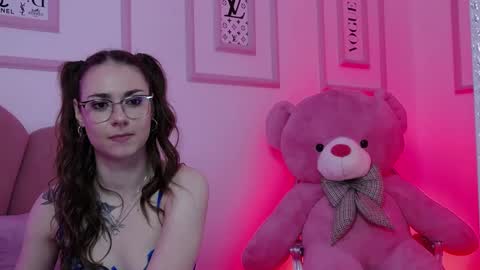 Snapshot of abby__white chatting on March 2025 08:38:02 PM Abby online show from March 2025 08:38:02 PM
