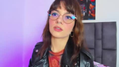 Snapshot of abby_jones2 chatting on October 2025 03:21:02 PM abby jones online show from October 2025 03:21:02 PM