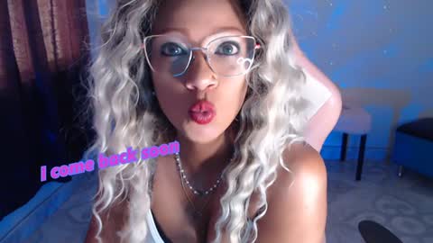 Snapshot of abby_liu chatting on January 2025 09:22:01 PM May Imstagram online show from January 2025 09:22:01 PM