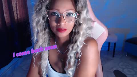 Snapshot of abby_liu chatting on January 2025 09:34:01 PM May Imstagram online show from January 2025 09:34:01 PM