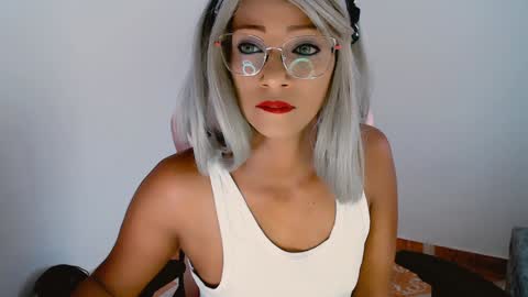 Snapshot of abby_liu chatting on February 2025 07:23:02 PM May Imstagram online show from February 2025 07:23:02 PM