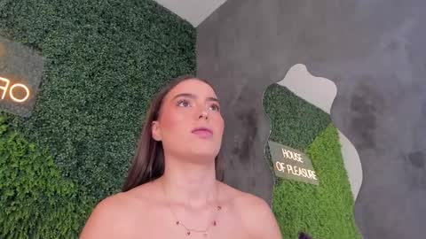 Snapshot of abby_me chatting on February 2025 12:16:01 PM A B B Y online show from February 2025 12:16:01 PM