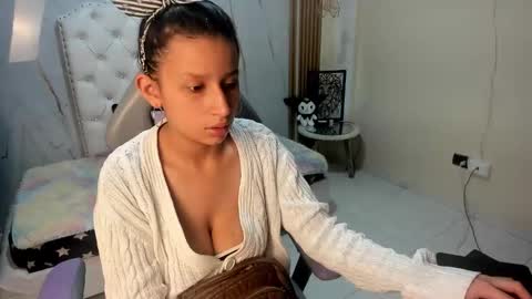 abby_milky online show from September 2025 12:28:02 PM