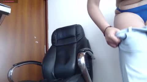 Vannesa online show from November 2025 12:16:02 PM