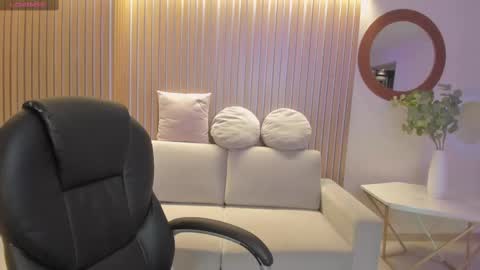 Snapshot of abbydalton chatting on February 2025 05:39:01 PM Abby Dalton online show from February 2025 05:39:01 PM