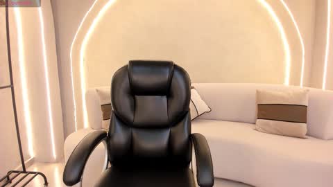 Snapshot of abbydalton chatting on September 2025 11:21:02 AM Abby Dalton online show from September 2025 11:21:02 AM