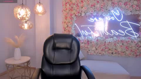 Snapshot of abbydalton chatting on October 2025 11:18:02 AM Abby Dalton online show from October 2025 11:18:02 AM