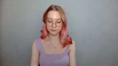 Abby Lovense is active online show from December 2024 01:22:01 PM