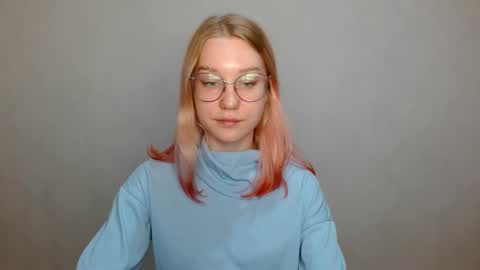 Abby Lovense is active online show from December 2024 01:00:02 PM