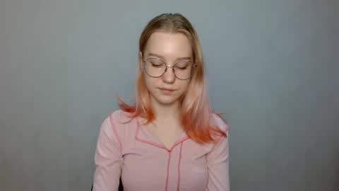 Abby Lovense is active online show from December 2024 09:55:02 AM