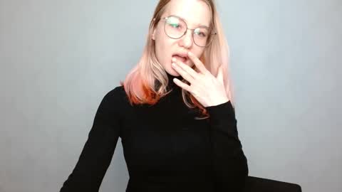 Abby Lovense is active online show from December 2024 02:05:02 PM