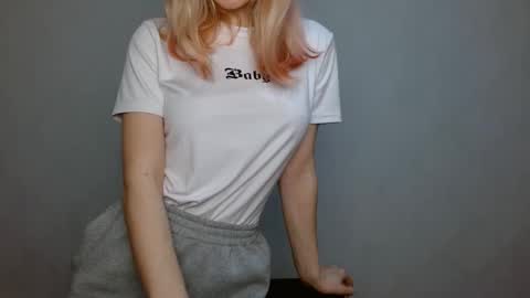 Abby Lovense is active online show from January 2025 01:17:01 PM