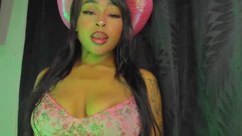 Simone    may online show from February 2025 07:34:02 AM