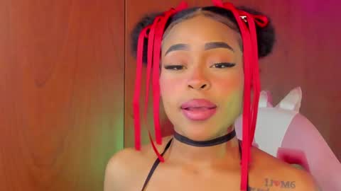 Simone    may online show from March 2025 08:54:01 PM