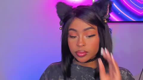 Simone    may online show from March 2025 10:43:02 AM