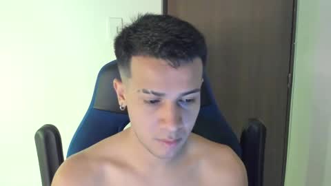 Independence model AbelAsburgo online show from December 2024 10:53:02 PM