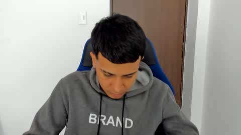 Independence model AbelAsburgo online show from January 2025 01:58:01 PM