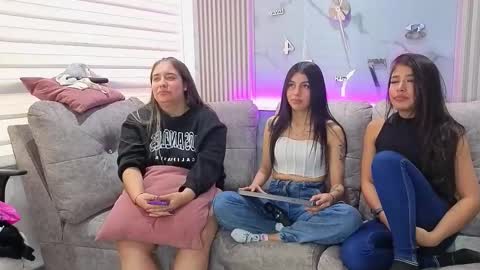 Abella online show from October 2025 08:54:02 PM