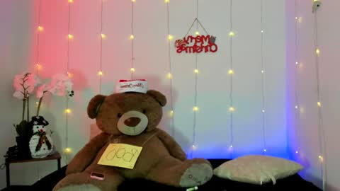  Abella and Kendra  online show from December 2024 09:06:01 PM