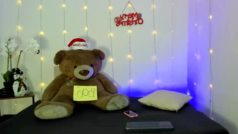  Abella and Kendra  online show from December 2024 08:40:01 PM