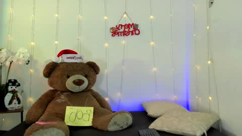  Abella and Kendra  online show from December 2024 05:31:01 PM