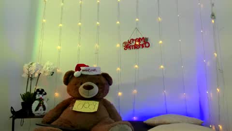  Abella and Kendra  online show from December 2024 05:22:02 PM