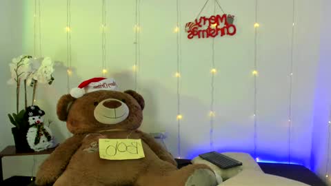  Abella and Kendra  online show from December 2024 04:49:01 PM