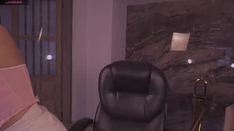 Snapshot of abellacroft chatting on October 2025 01:03:02 PM Abella online show from October 2025 01:03:02 PM