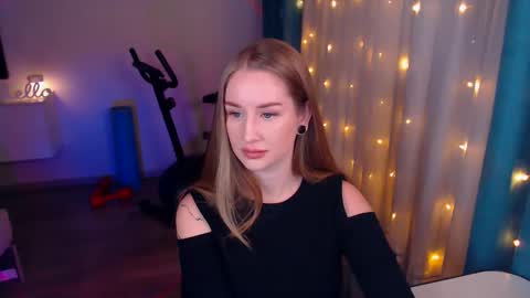 Snapshot of abigail_flex chatting on January 2025 06:52:01 PM Anna online show from January 2025 06:52:01 PM