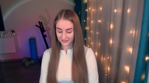 Snapshot of abigail_flex chatting on February 2025 08:18:01 PM Anna online show from February 2025 08:18:01 PM