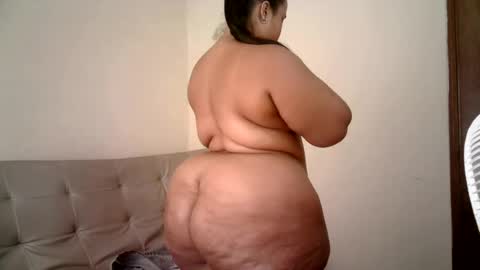 Snapshot of abril__ass chatting on June 2026 01:53:02 PM abril__ass online show from June 2026 01:53:02 PM