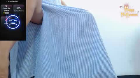 Abril Beltran online show from October 2025 11:27:01 PM