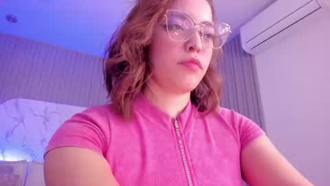 Snapshot of abrilbloom_ chatting on June 2026 02:24:02 AM abril online show from June 2026 02:24:02 AM