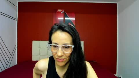 Snapshot of abrillee1 chatting on February 2025 10:13:01 PM ABRIL online show from February 2025 10:13:01 PM