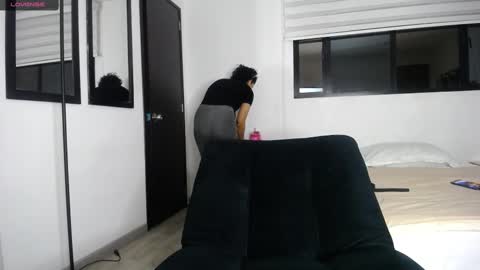 AbrilSonne online show from September 2025 02:02:02 AM