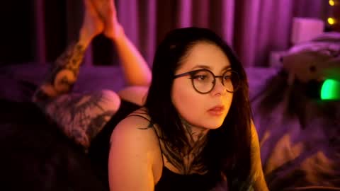 acid_pie online show from December 2024 11:46:02 PM