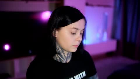 acid_pie online show from October 2025 08:18:01 PM