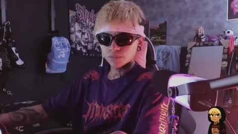 Snapshot of acidmilo chatting on February 2026 04:13:01 PM Acid Milo online show from February 2026 04:13:01 PM