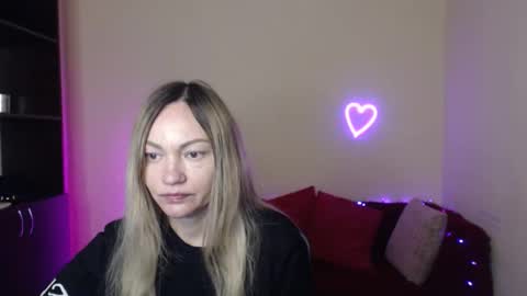 Adalina online show from December 2025 12:23:02 PM