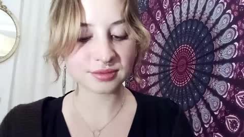 Snapshot of adalyndirty chatting on October 2025 07:05:01 PM Adalyn online show from October 2025 07:05:01 PM