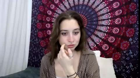 Adalyn online show from December 2025 07:29:02 PM