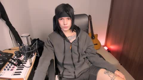  Adam online show from October 2025 01:31:02 AM