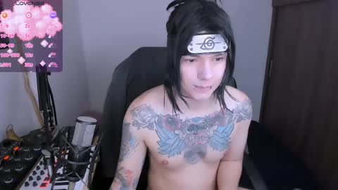 Snapshot of adam_rocket chatting on June 2026 01:07:02 AM Adam online show from June 2026 01:07:02 AM