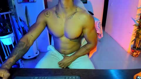 Adam Valencia online show from November 2025 04:56:02 AM