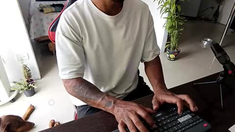 Snapshot of adam_valencia chatting on February 2026 05:53:02 PM Adam Valencia online show from February 2026 05:53:02 PM