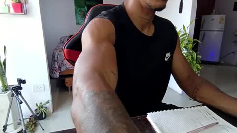 Snapshot of adam_valencia chatting on February 2026 05:25:01 PM Adam Valencia online show from February 2026 05:25:01 PM