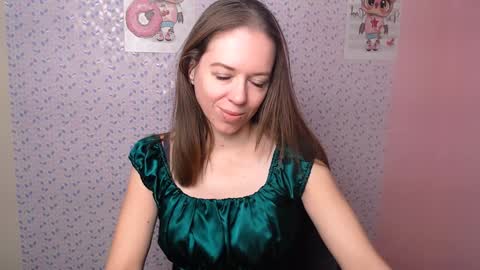 adamais_ online show from December 2024 07:05:01 AM