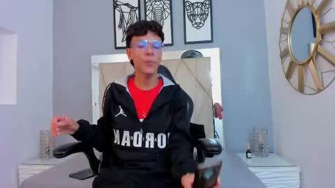 Adams Bobby online show from November 2025 11:34:02 AM