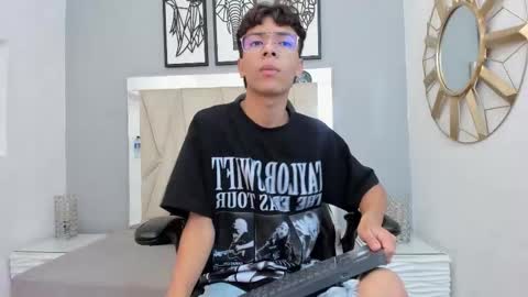 Adams Bobby online show from November 2025 11:13:02 AM